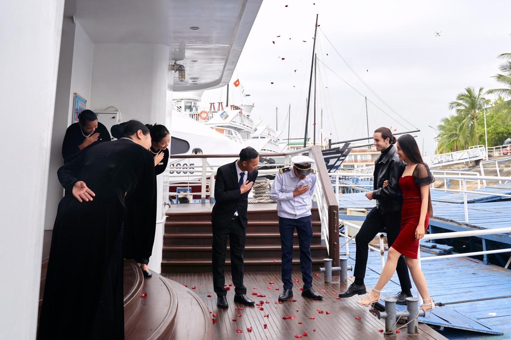 Paradise Elegance Cruise Halong Ha Long Exterior photo