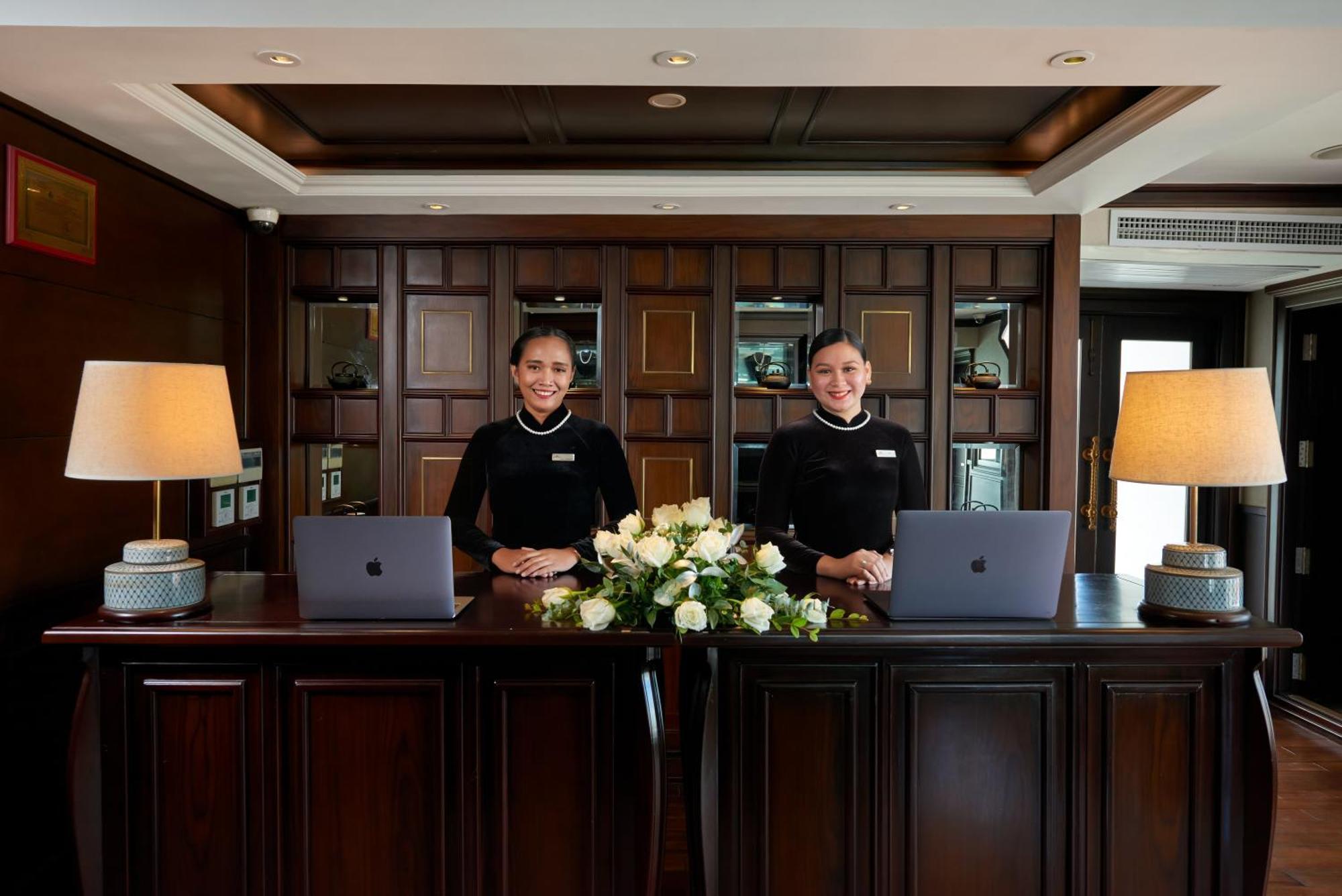 Paradise Elegance Cruise Halong Ha Long Exterior photo