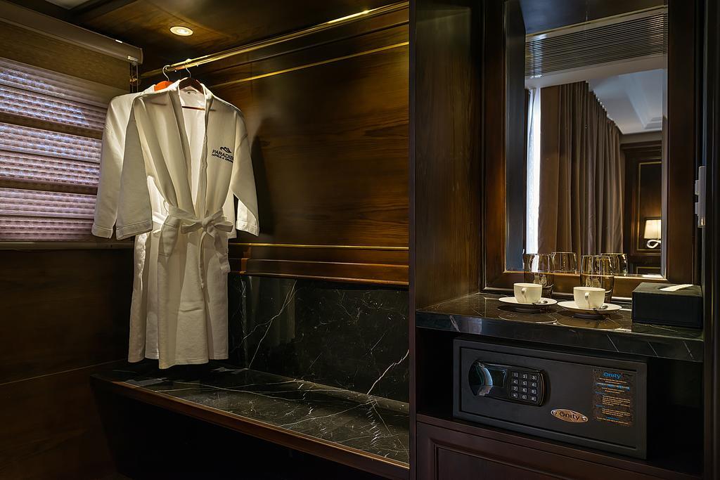 Paradise Elegance Cruise Halong Ha Long Exterior photo