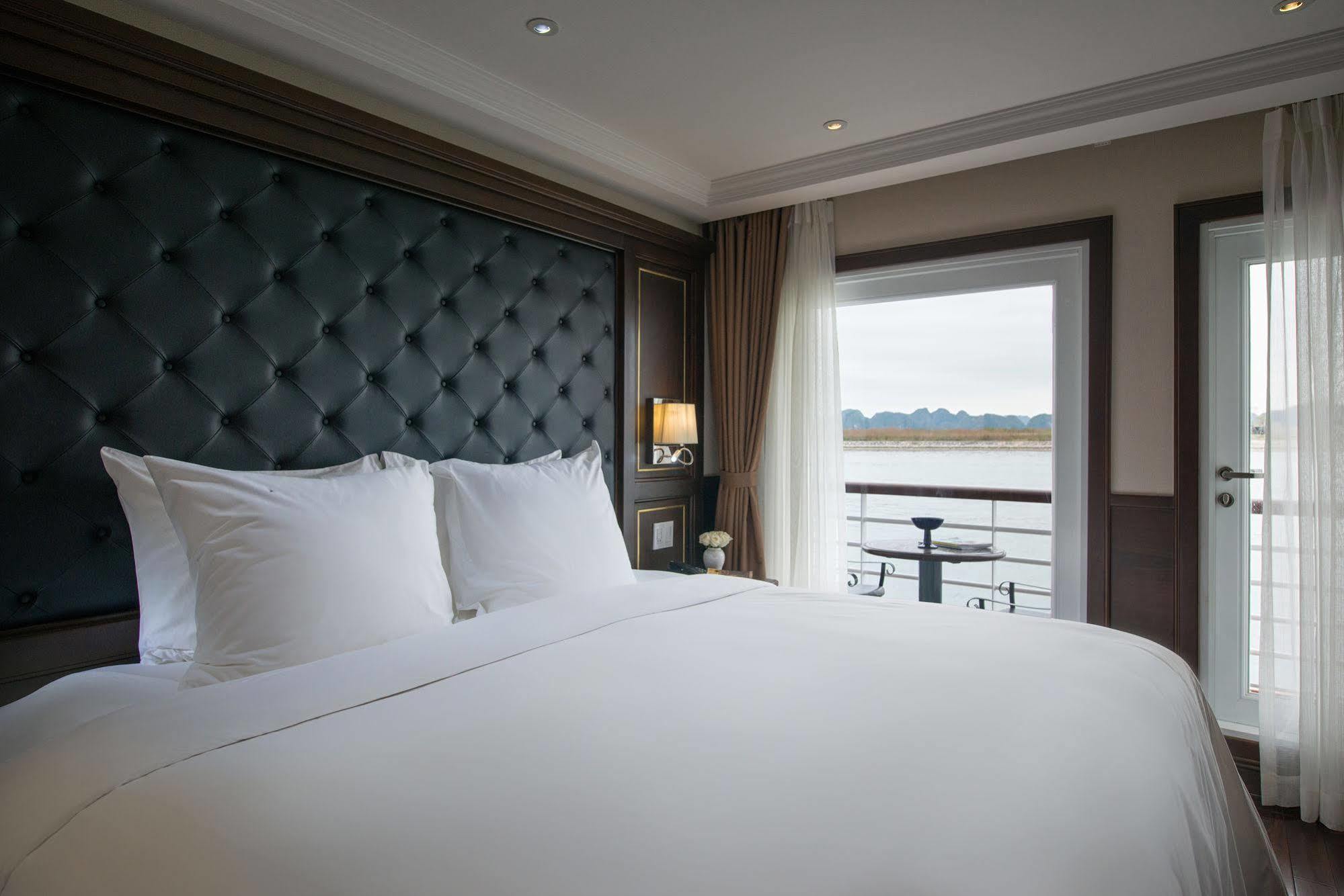 Paradise Elegance Cruise Halong Ha Long Exterior photo